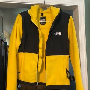 The North Face Women’s Denali Hoodie Yellow
